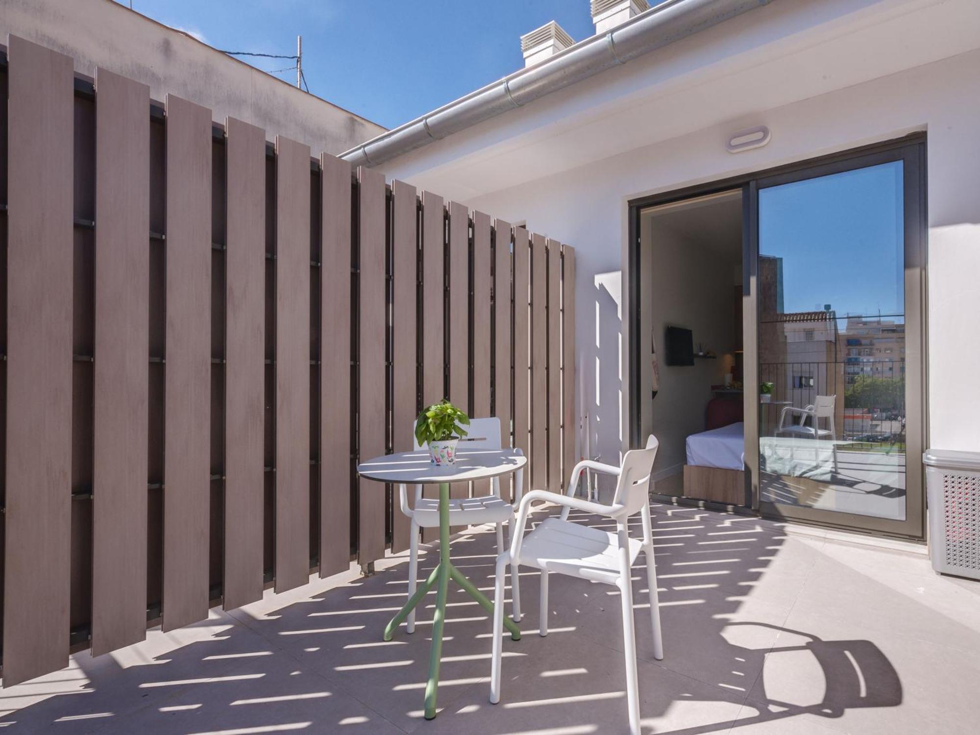 Livensa Living Studios - Valencia Viveros Exterior photo